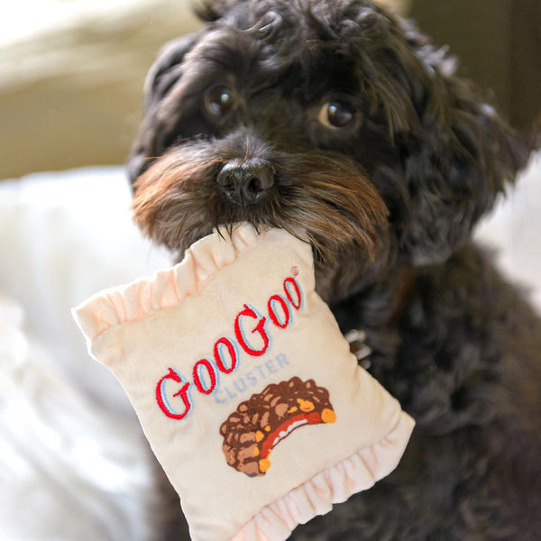 http://googoo.com/cdn/shop/products/2022-10-06GooGoo-dogtoy-0554_600x.jpg?v=1667429975