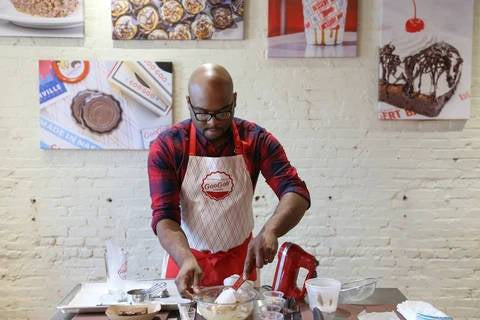 December Chocolate Classes-Goo Goo Cluster